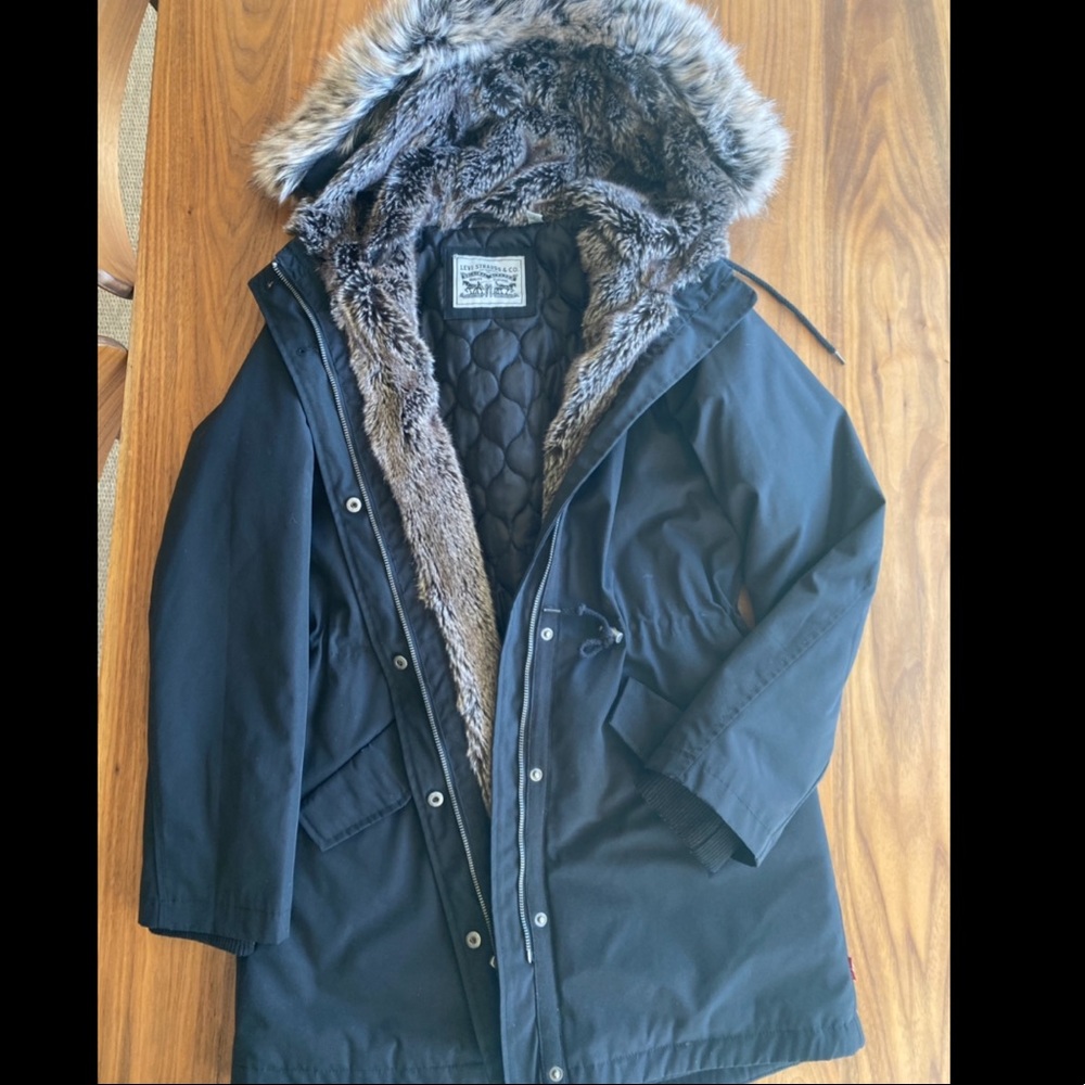 Levi’s womens faux fur lined hooded parka Jacket